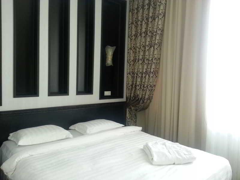 Royal Petrol Hotel タルディコルガン エクステリア 写真
